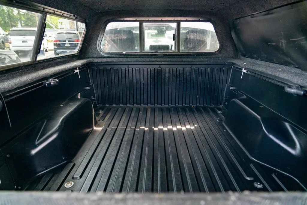 Toyota Tacoma photo 27