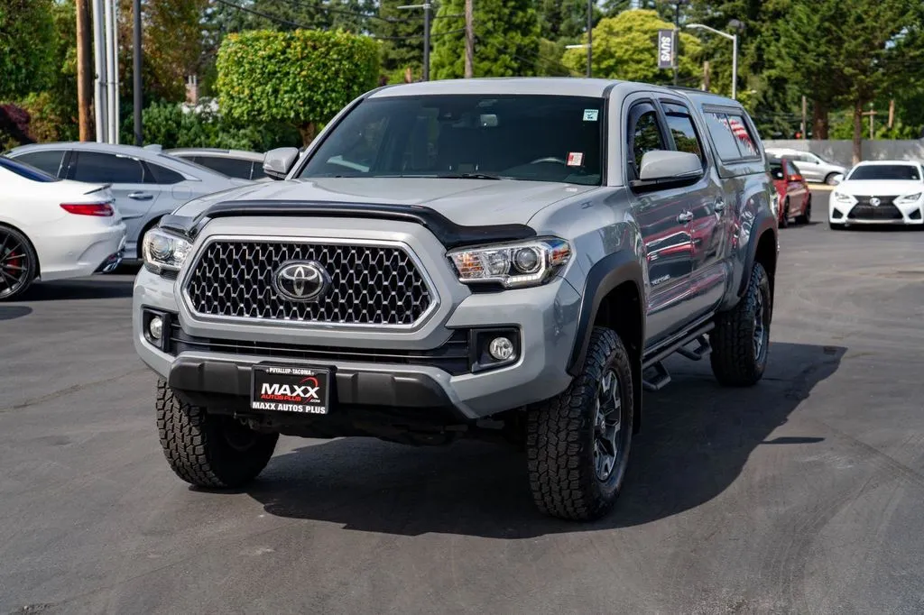 Toyota Tacoma photo 4