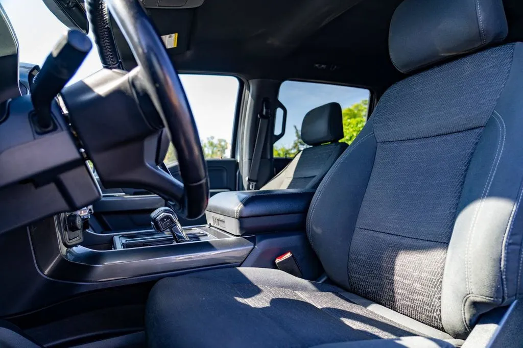 Ford F-150 photo 14