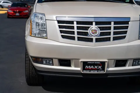 More photos of 2013 Cadillac Escalade Premium at Maxx Autos Plus Puyallup, WA