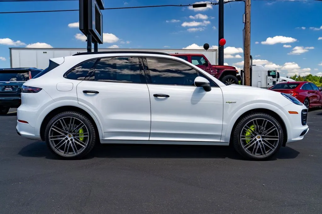 Porsche Cayenne photo 9