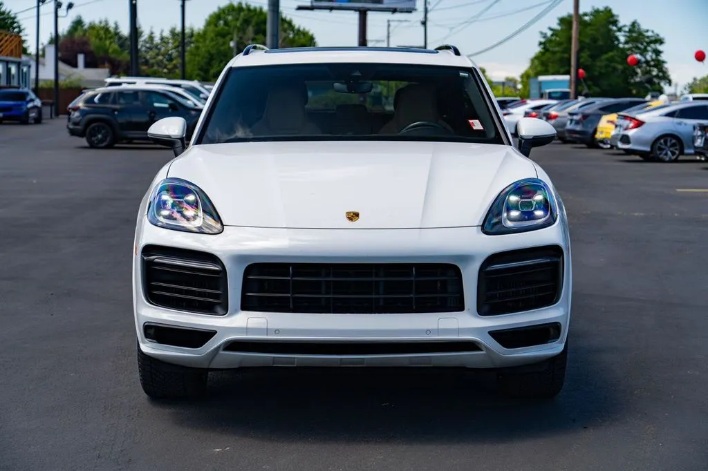 Porsche Cayenne photo 3