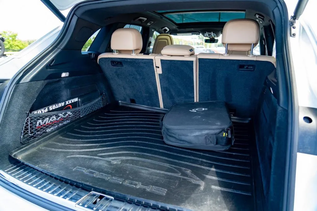 Porsche Cayenne photo 26