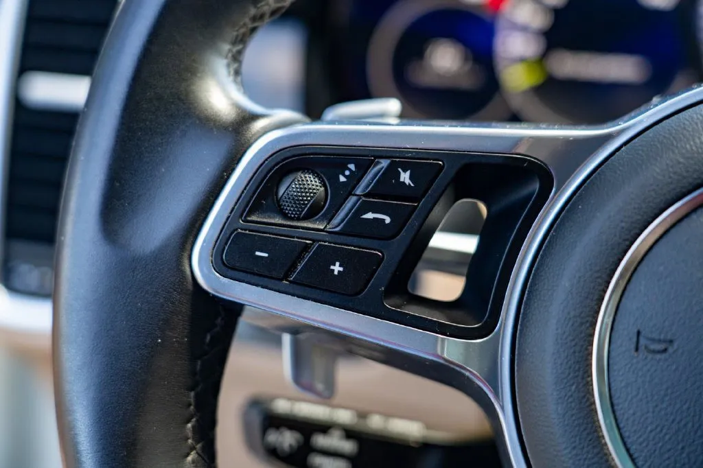 Porsche Cayenne photo 24