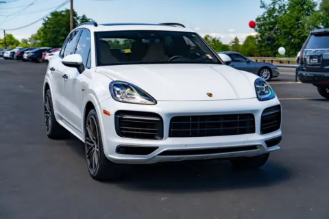 Photos of 2019 Porsche Cayenne E-Hybrid for sale in Puyallup, WA at Maxx Autos Plus Puyallup