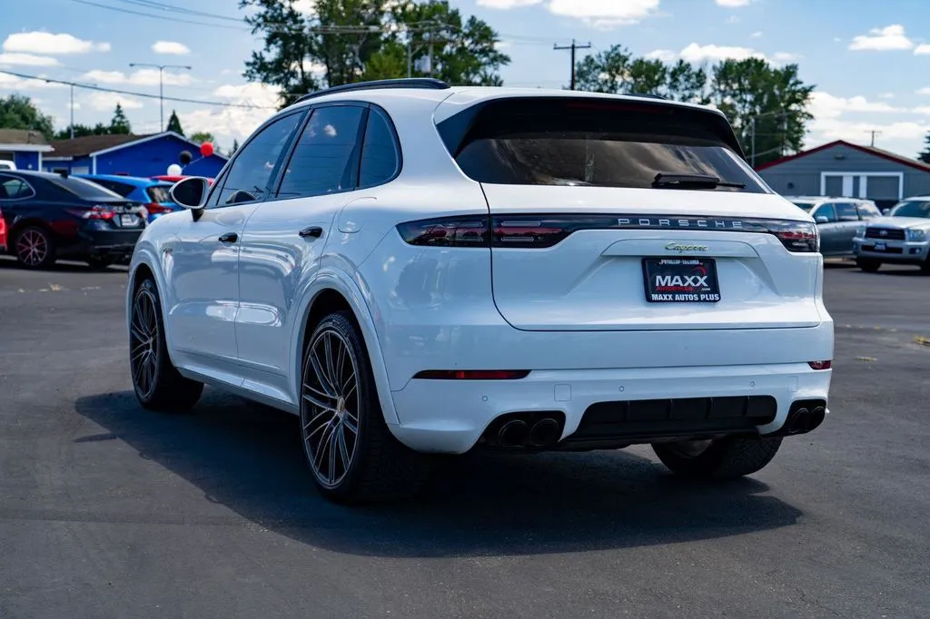 Porsche Cayenne photo 12