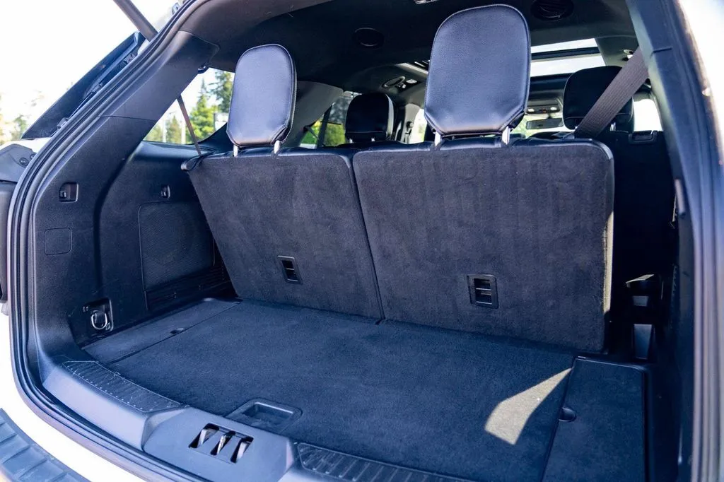 Ford Explorer photo 29
