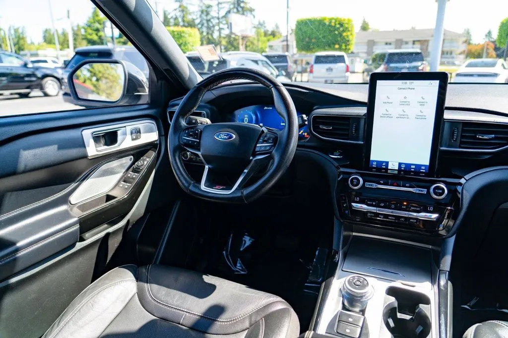 Ford Explorer photo 25