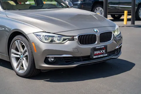 More photos of 2018 BMW 3 Series 330i at Maxx Autos Plus Puyallup, WA
