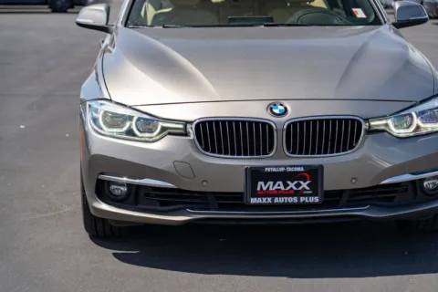 More photos of 2018 BMW 3 Series 330i at Maxx Autos Plus Puyallup, WA