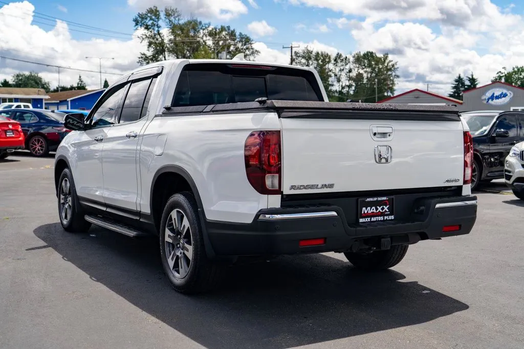 Honda Ridgeline photo 11