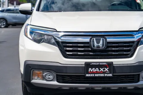 More photos of 2019 Honda Ridgeline RTL-E at Maxx Autos Plus Puyallup, WA