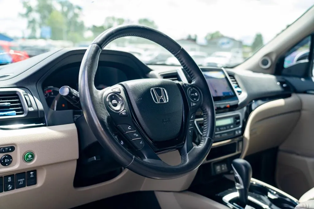 Honda Ridgeline photo 14