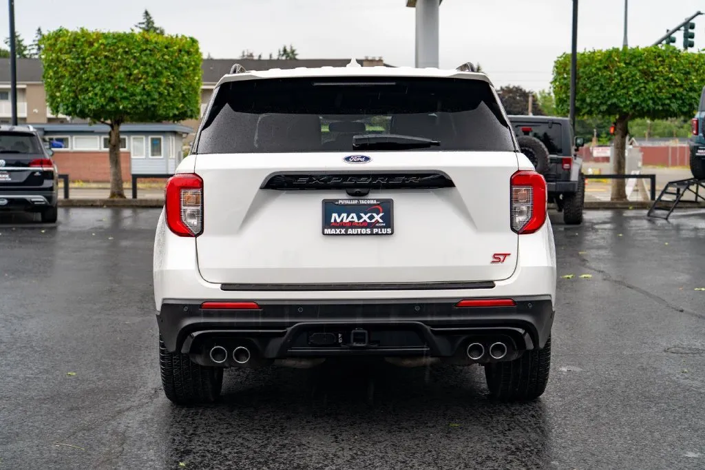 Ford Explorer photo 11