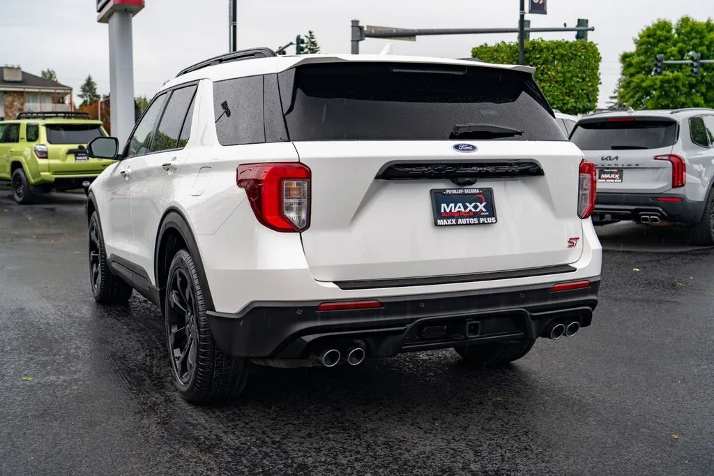 Ford Explorer photo 12