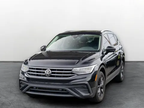 Another view of 2022 Volkswagen Tiguan SE for sale in Puyallup, WA at Maxx Autos Plus Puyallup