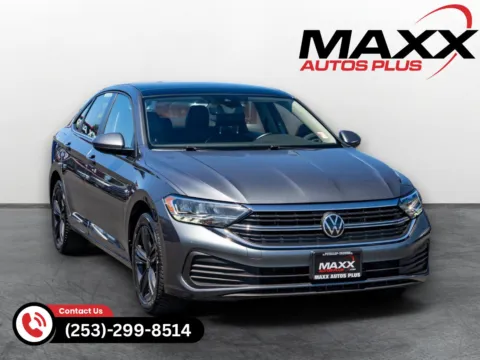 Gray 2022 Volkswagen Jetta SE for sale in Puyallup, WA