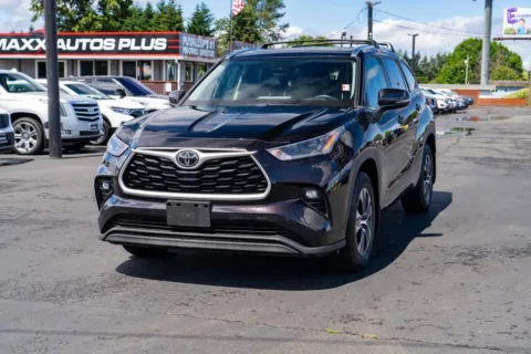 More photos of 2021 Toyota Highlander XLE at Maxx Autos Plus Puyallup, WA