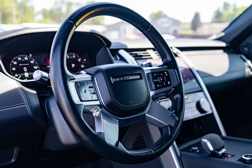 Land Rover Discovery photo 15