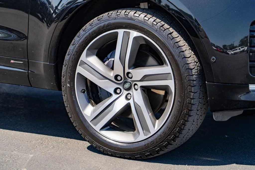 Land Rover Discovery photo 8