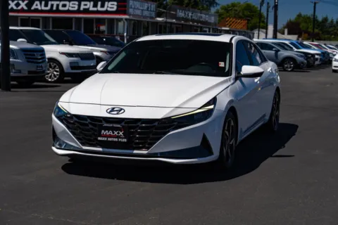 More photos of 2022 Hyundai Elantra SEL at Maxx Autos Plus Puyallup, WA