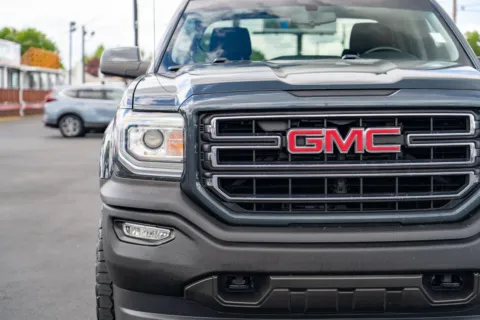 More photos of 2017 GMC Sierra 1500 SLE at Maxx Autos Plus Puyallup, WA