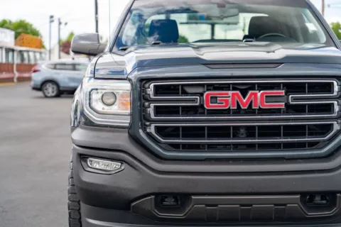 More photos of 2017 GMC Sierra 1500 SLE at Maxx Autos Plus Puyallup, WA