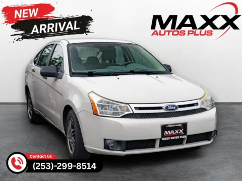 White 2011 Ford Focus SE for sale in Puyallup, WA