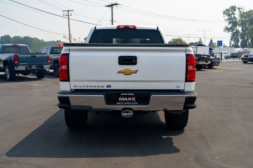 Chevrolet Silverado photo 10