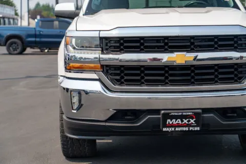 More photos of 2018 Chevrolet Silverado 1500 LT at Maxx Autos Plus Puyallup, WA