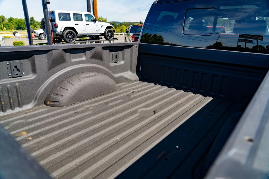 Ford F-250SD photo 28