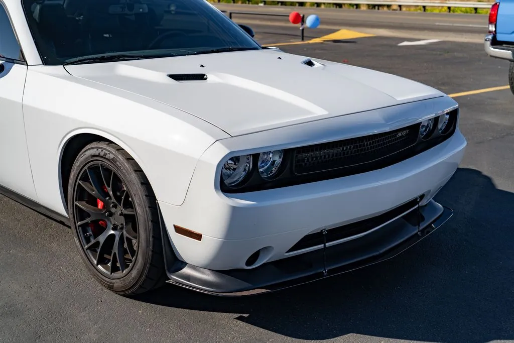 Dodge Challenger photo 6