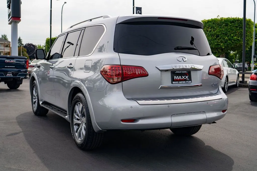 Infiniti QX80 photo 11