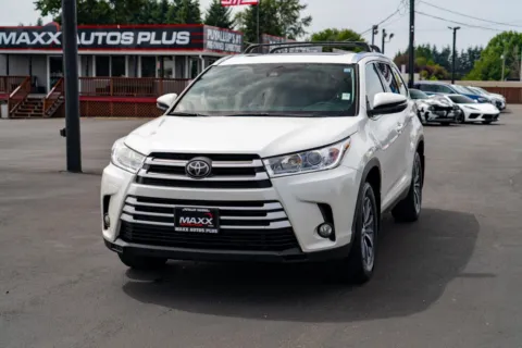 More photos of 2019 Toyota Highlander XLE at Maxx Autos Plus Puyallup, WA