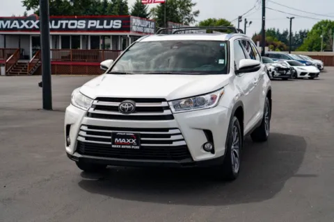 More photos of 2019 Toyota Highlander XLE at Maxx Autos Plus Puyallup, WA