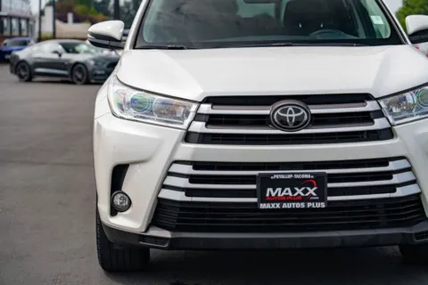 More photos of 2019 Toyota Highlander XLE at Maxx Autos Plus Puyallup, WA