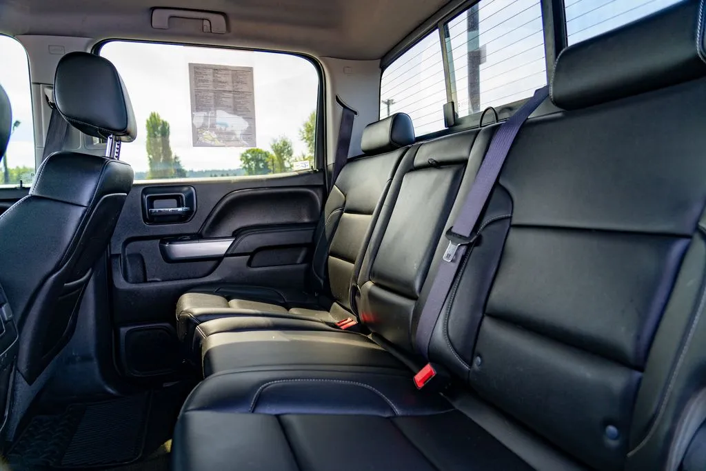 Chevrolet Silverado photo 15