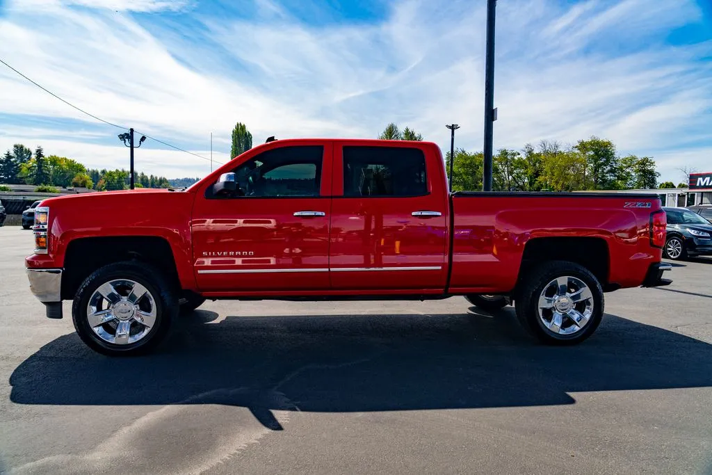 Chevrolet Silverado photo 12