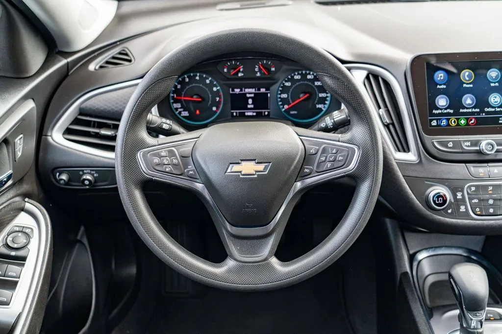 Chevrolet Malibu photo 17