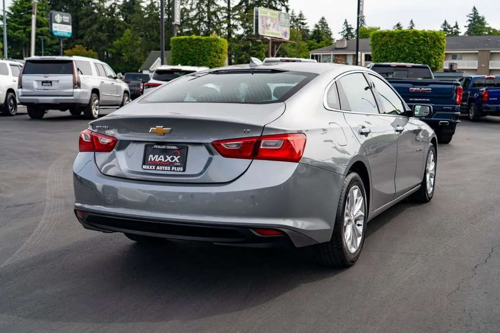 Chevrolet Malibu photo 9