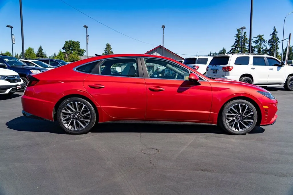 Hyundai Sonata photo 8