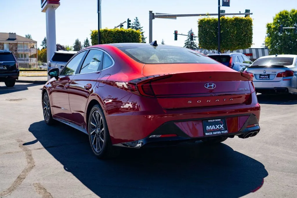 Hyundai Sonata photo 11
