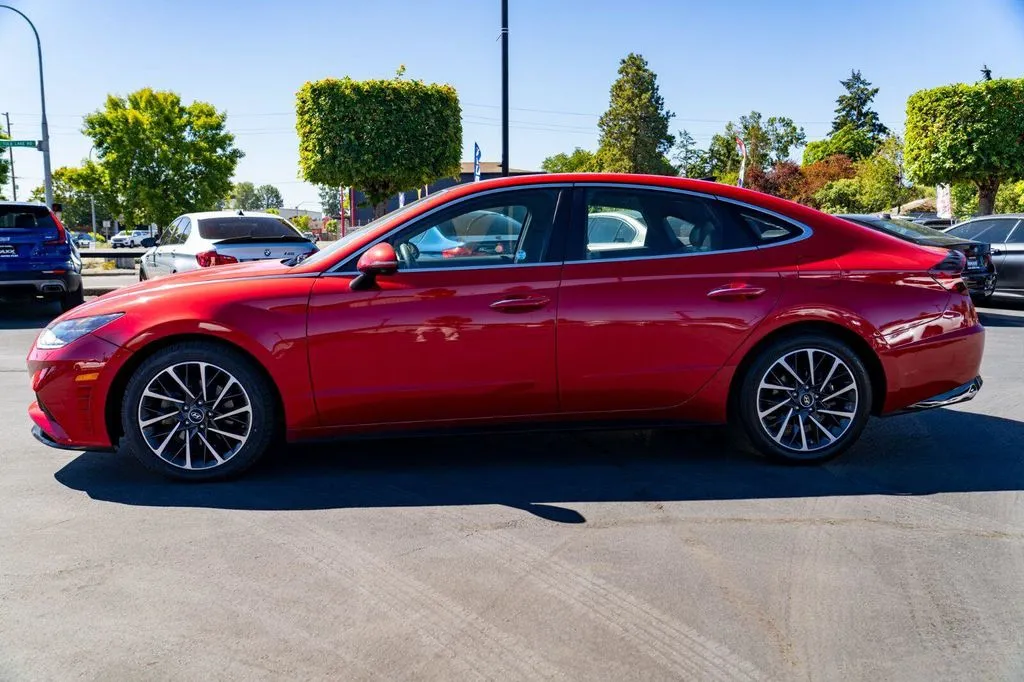 Hyundai Sonata photo 12