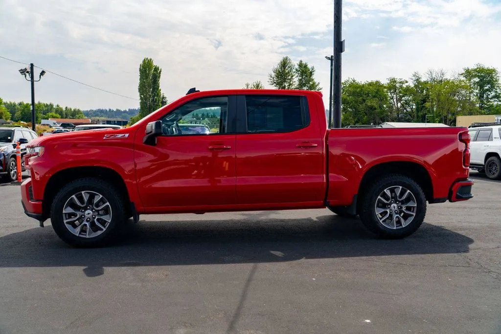 Chevrolet Silverado photo 14