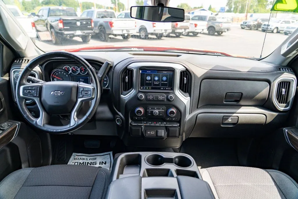Chevrolet Silverado photo 27