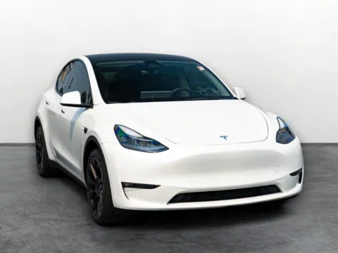 White 2023 Tesla Model Y Long Range for sale in Puyallup, WA