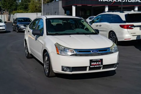 Photos of 2011 Ford Focus SE for sale in Puyallup, WA at Maxx Autos Plus Puyallup