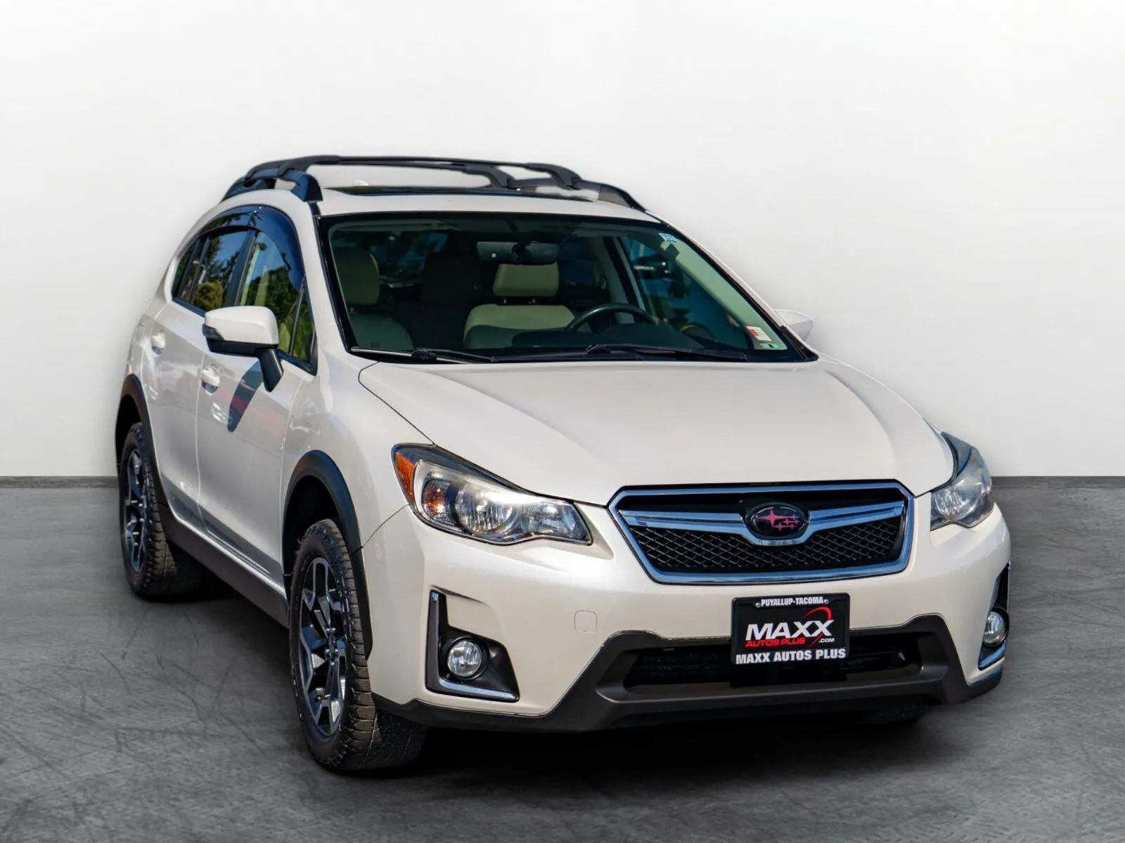 White 2017 Subaru Crosstrek Limited for sale in Puyallup, WA