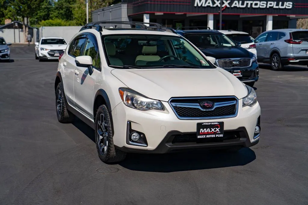 Subaru Crosstrek photo 2