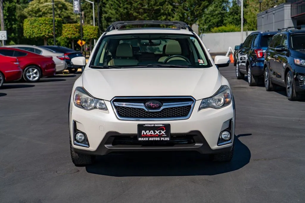 Subaru Crosstrek photo 3